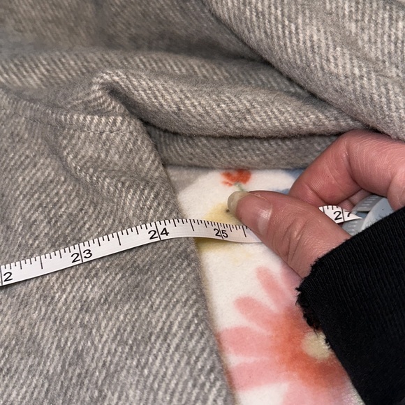 3/$30 Charlie Paige Jacket - Picture 7 of 8